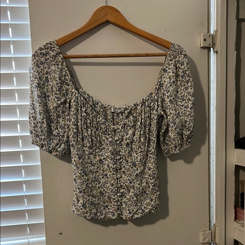 Reformation White and Blue Floral Puff Sleeve Blouse